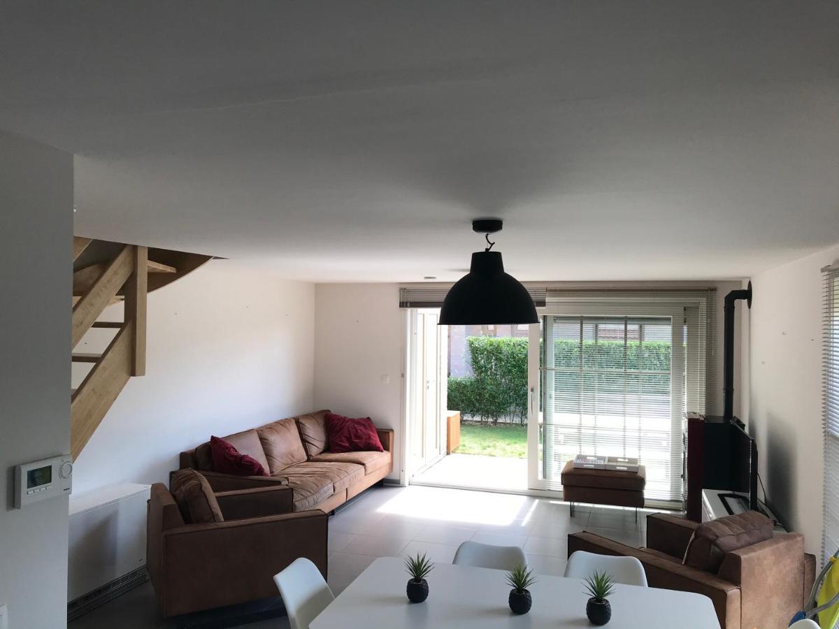 Vakantiehuisje De Panne Vlak Aan Plopsaland En De Zee Екстериор снимка